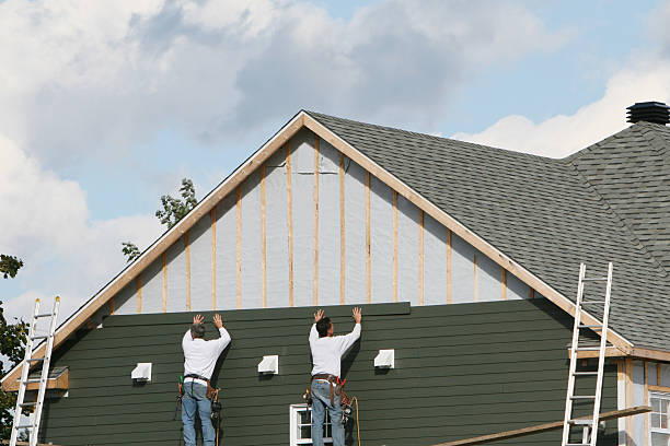 Professional Siding technician working in Onemo, VA
